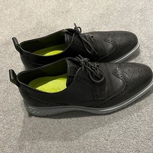 Mens Ecco brand shoes.  Worn once.